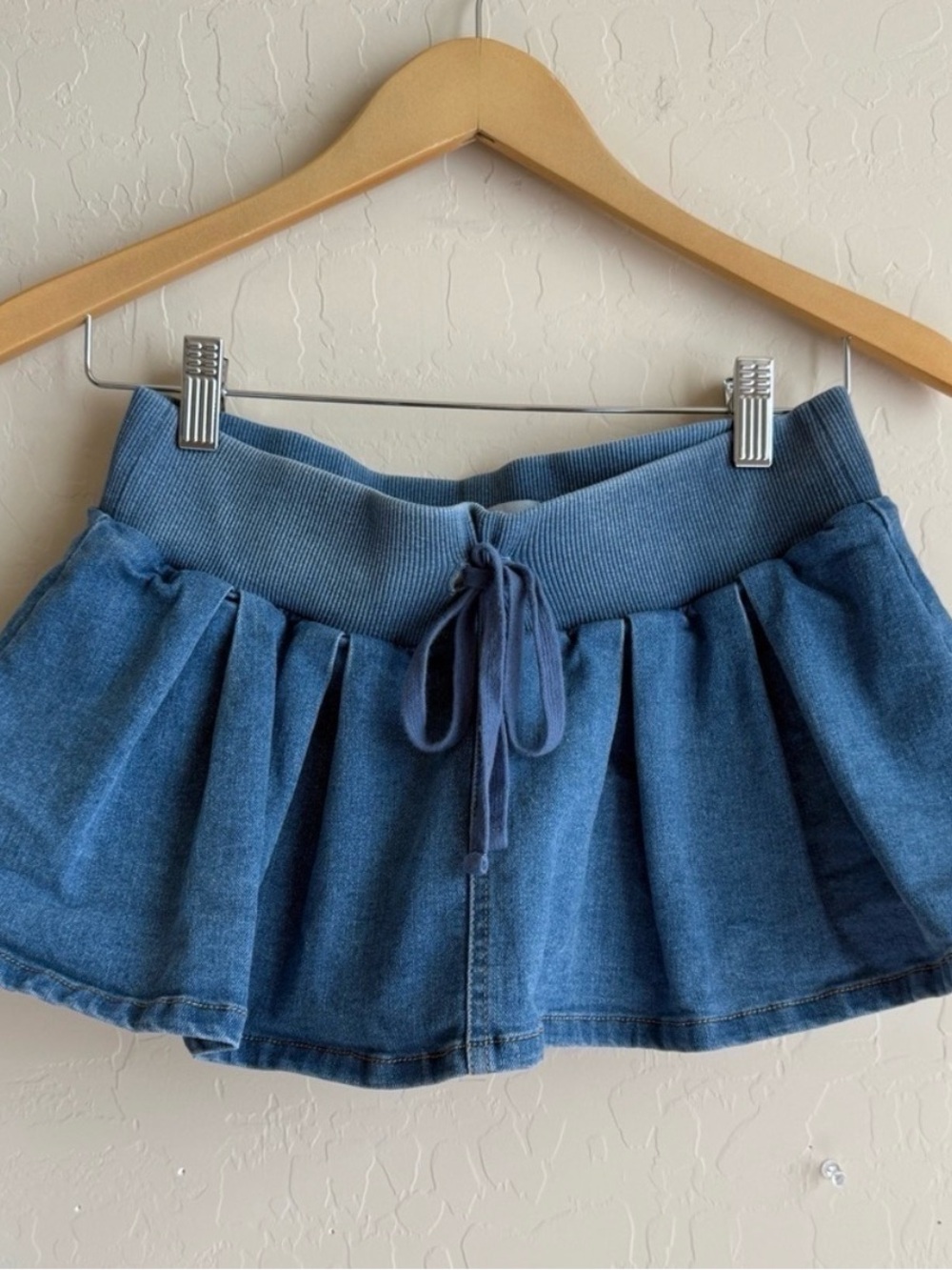 Almost Famous Blue Denim Pleated Micro Pull On Mini Skirt Drawstring Waist Small